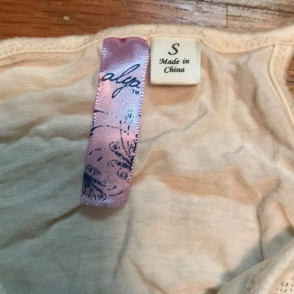 Alya white crocheted tank top with tassel tie, S - Picture 6 of 8